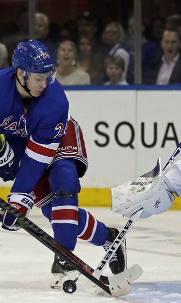 Lightning allow 3 goals late in final period, begin road trip with loss to Rangers